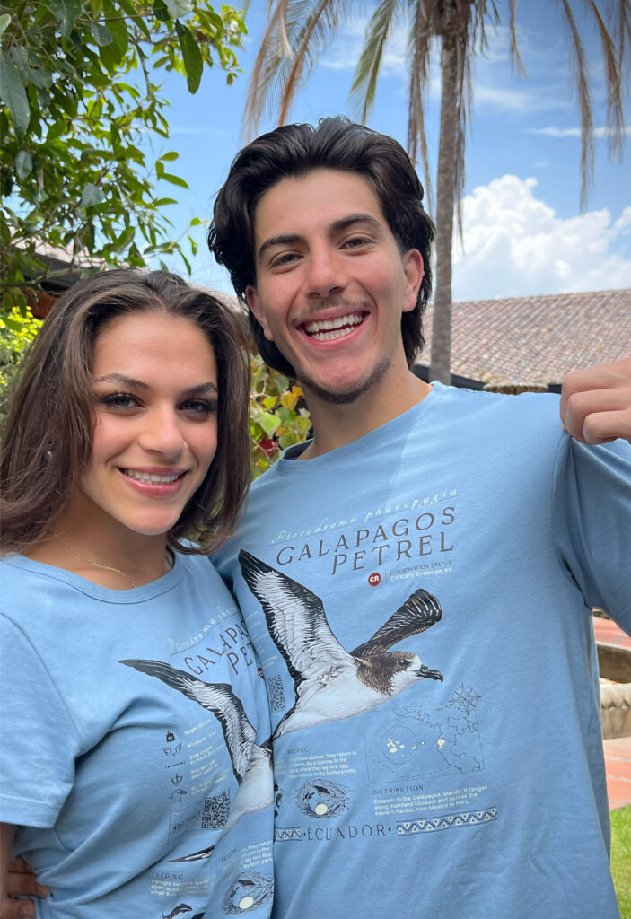 Español camiseta pose 1